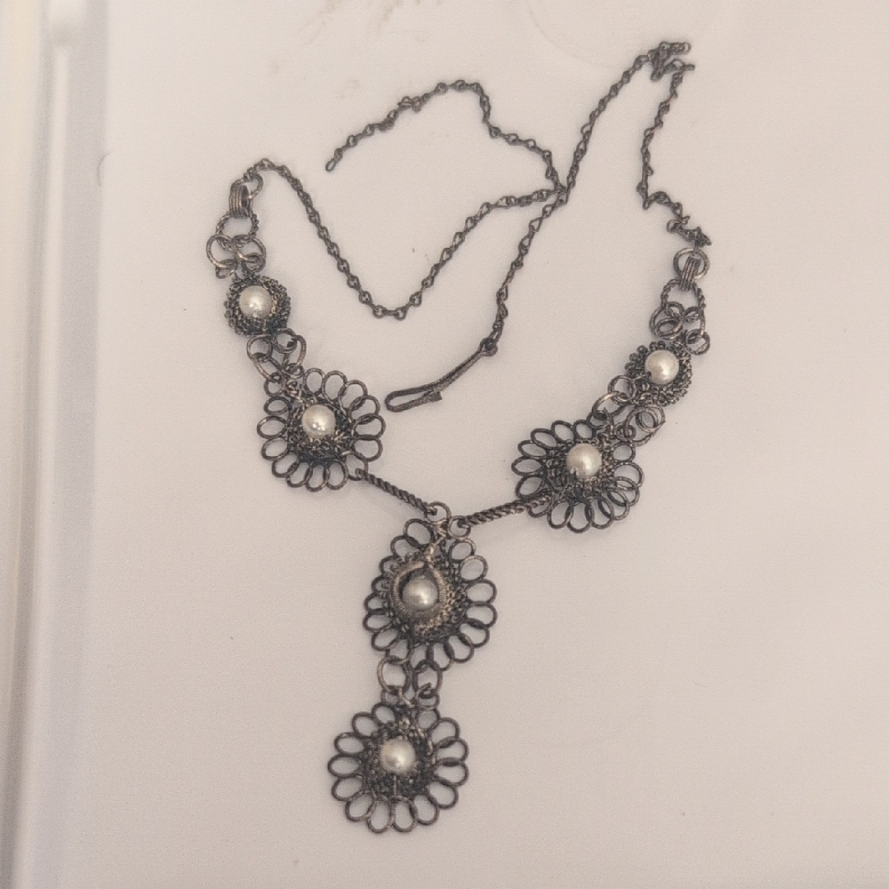 Wire Wrapped Silver Tone Floral Necklace Diy